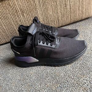 Adidas Women’s 7.5 Great Condition